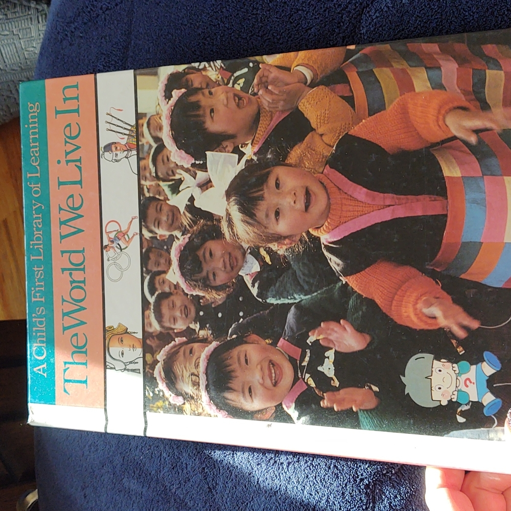 Time-Life A Child's First Library of Learning - The World We Live In - 1991